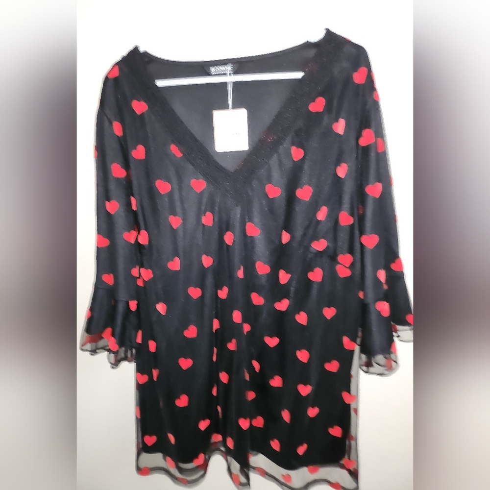 BloomChic Black and Red Heart V-Neck Bouse
